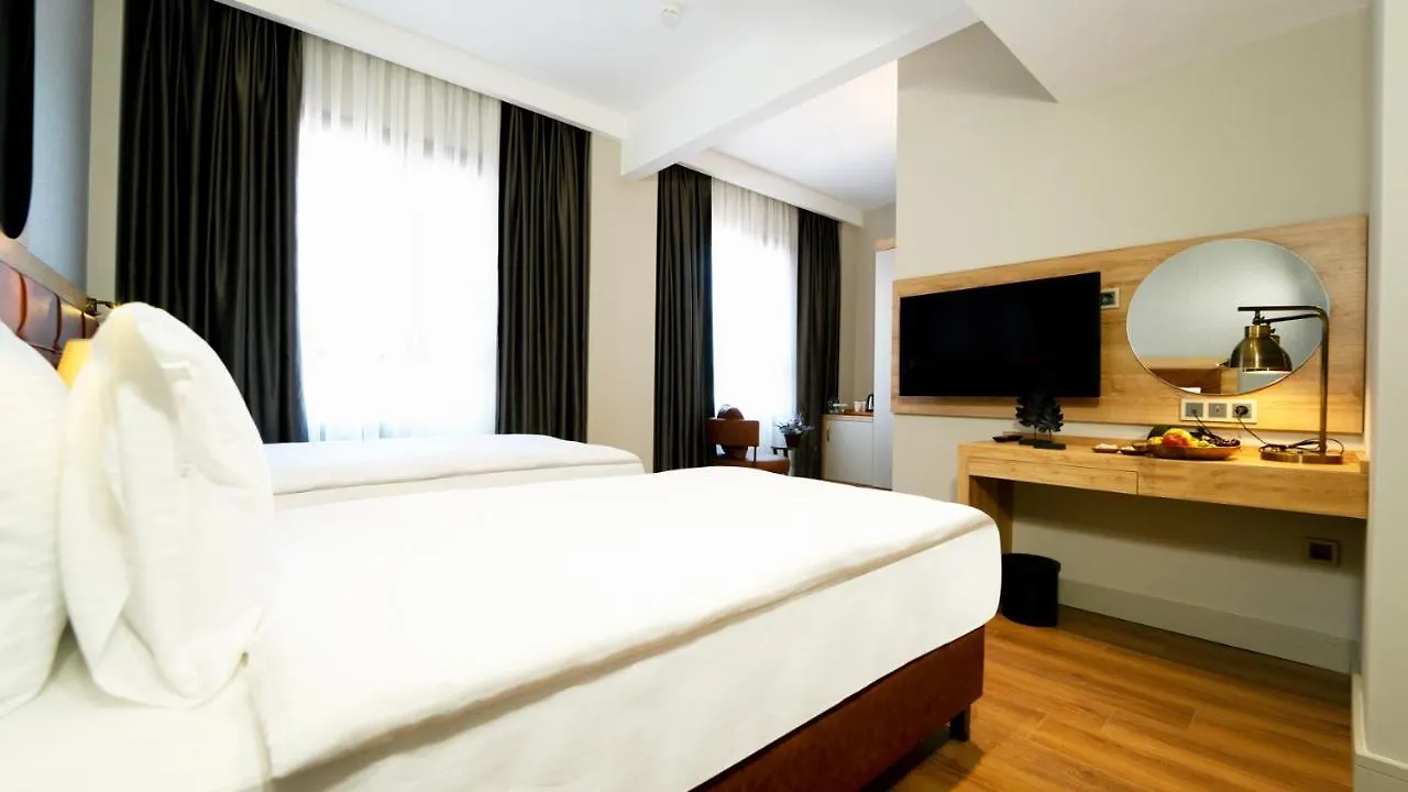 ****  Grand Sirkeci Hotel Istanbul Turkey